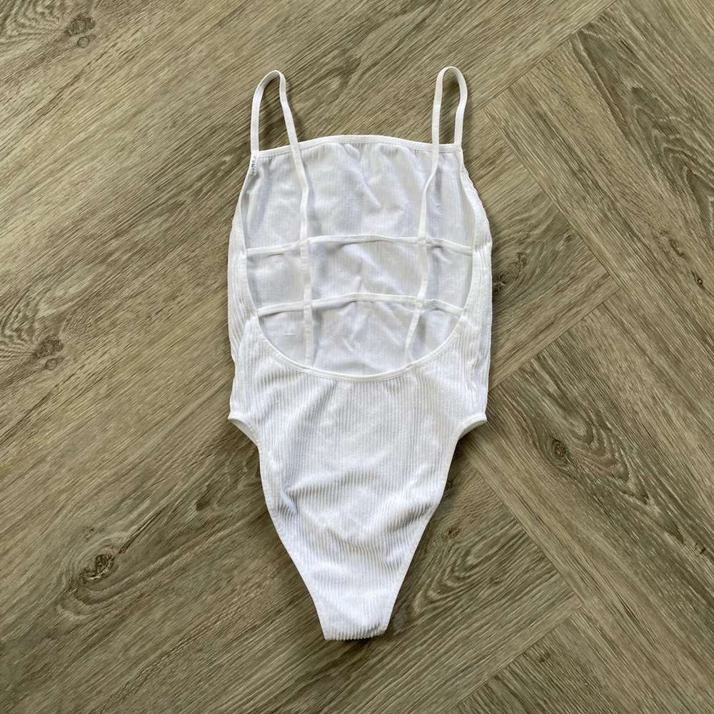 F21 Ribbed Caged Back Bodysuit